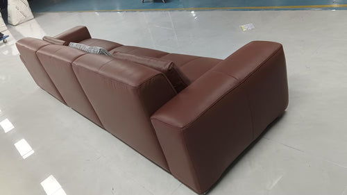 Metropolitan Sofa. Premium Collection.